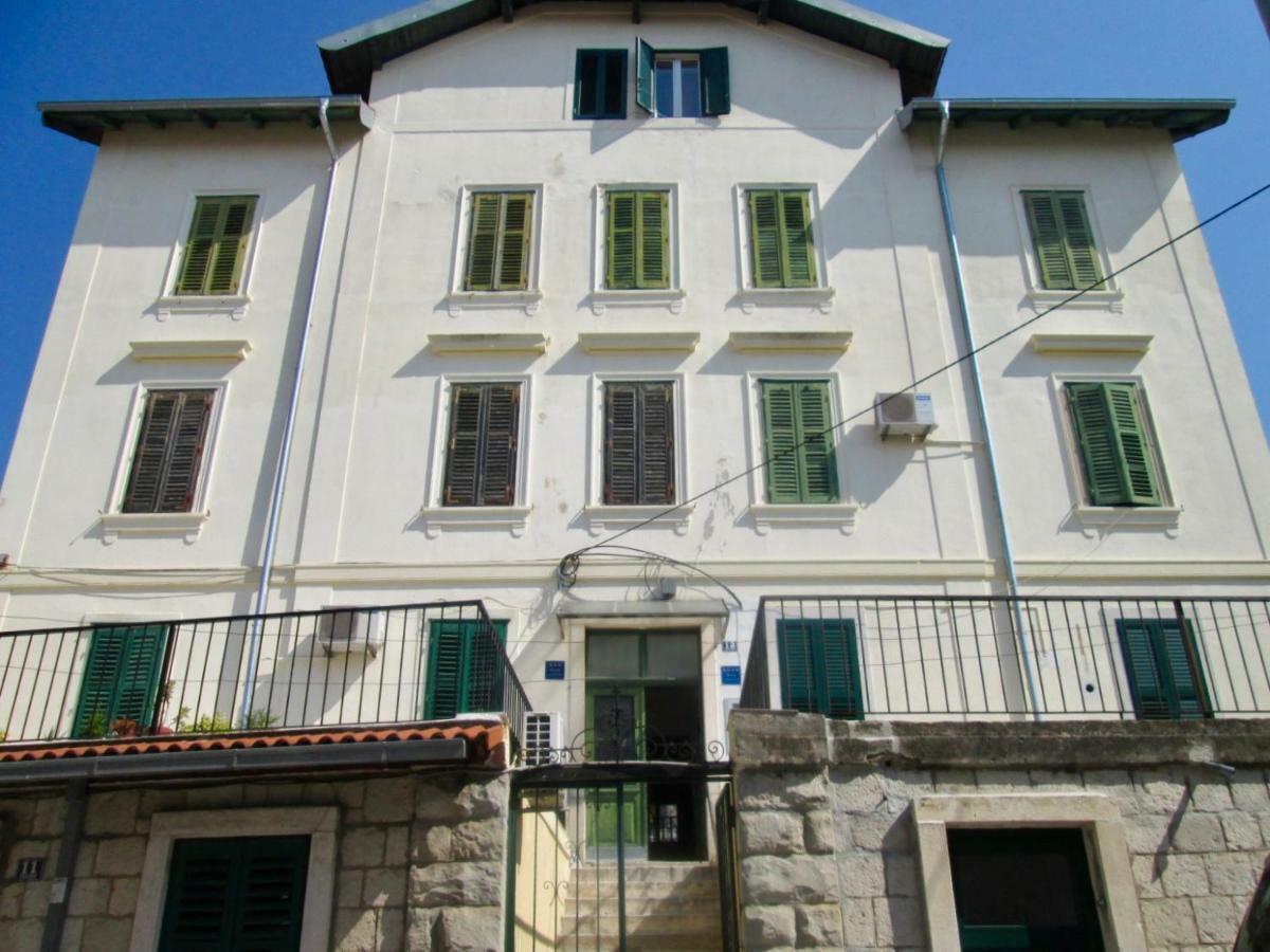 En-Suite Iris On Rokova Street - 5 Min Walk To The Old Town Of Split Exterior photo